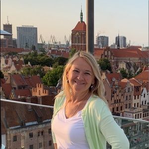 Meet your Posher, Renata